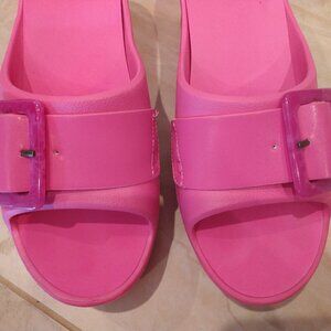 Baretraps Pink Britney Wedge Slip-On Orchid Glow Sandal open toe Size 8 like new